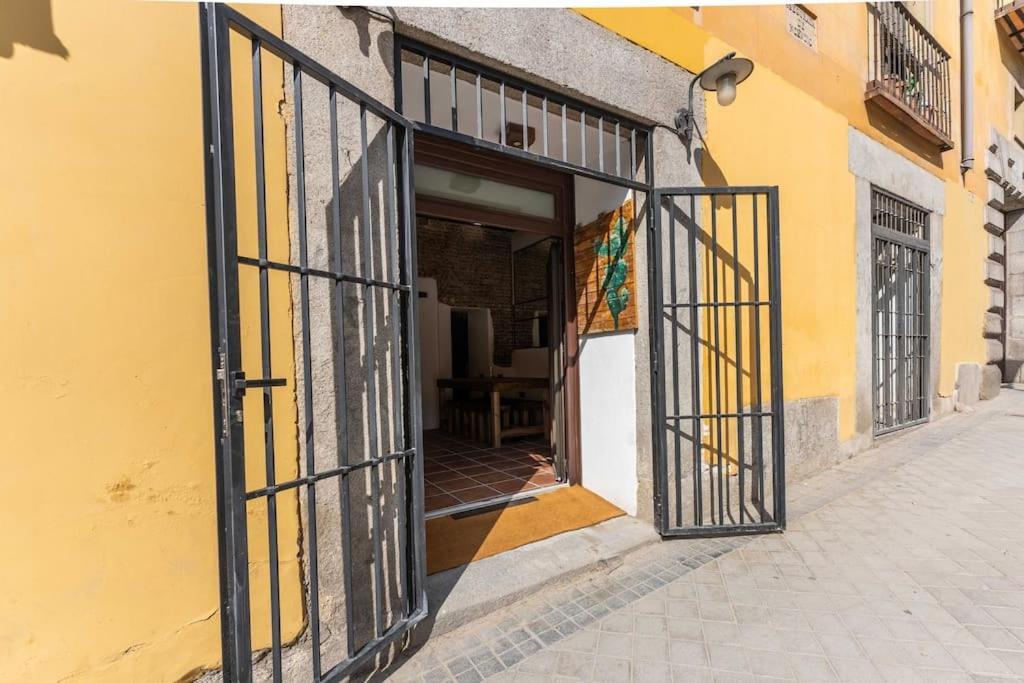 Encantador Apartamento En Calle Segovia Madrid Exterior foto